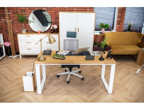 DEERHORN® Kancelársky stôl z dubového dreva a bieleho kovu bez zásteny