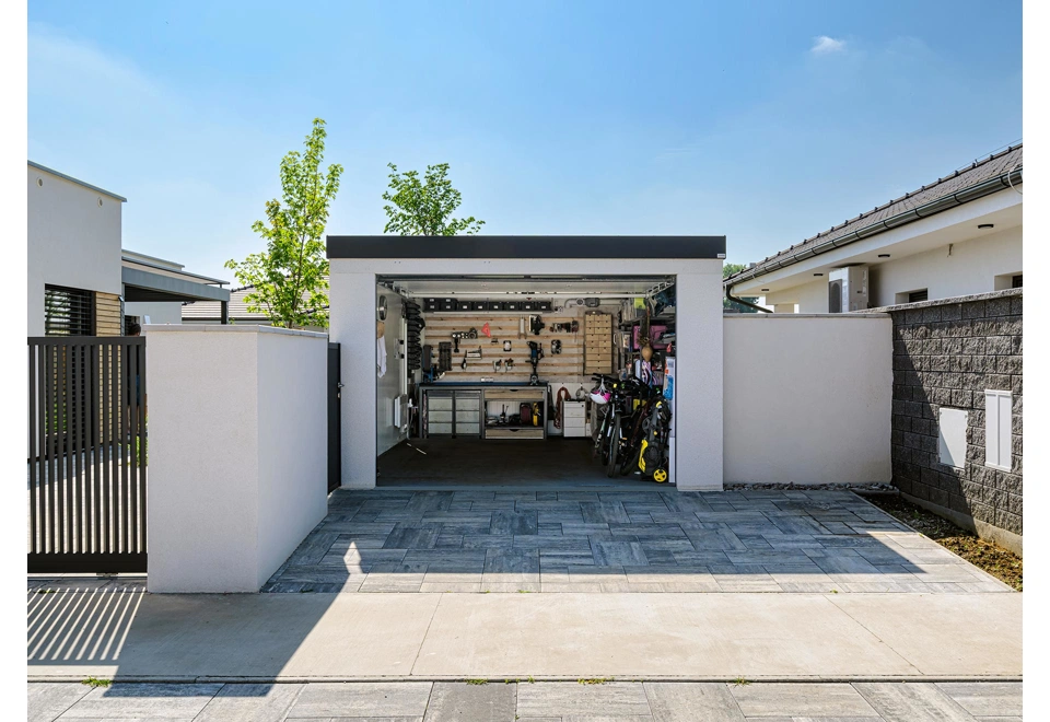 GARDEON® Garáž 4 m x 6 m s dverami Hörmann, oknom a svetlíkom