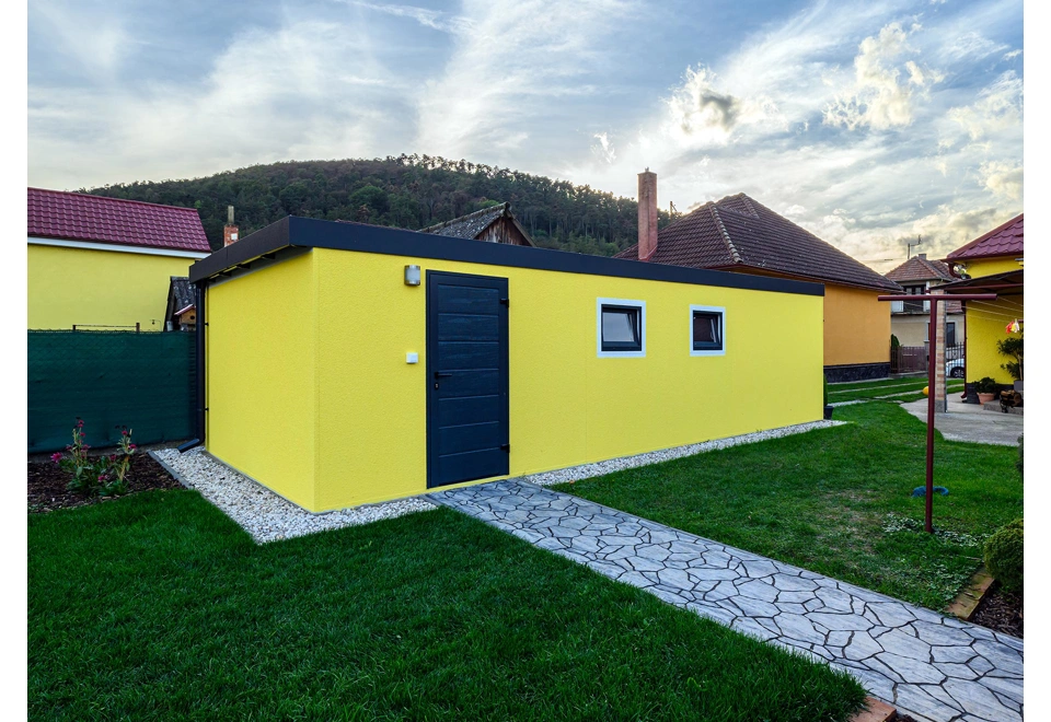 GARDEON® Garáž s dverami Hörmann a dvomi oknami