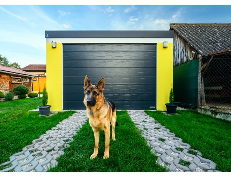 GARDEON® Garáž s dverami Hörmann a dvomi oknami