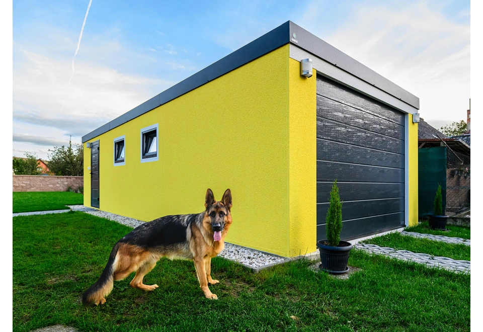 GARDEON® Garáž s dverami Hörmann a dvomi oknami