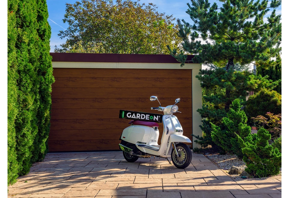 GARDEON® Garáž s dverami Hörmann a dvomi oknami