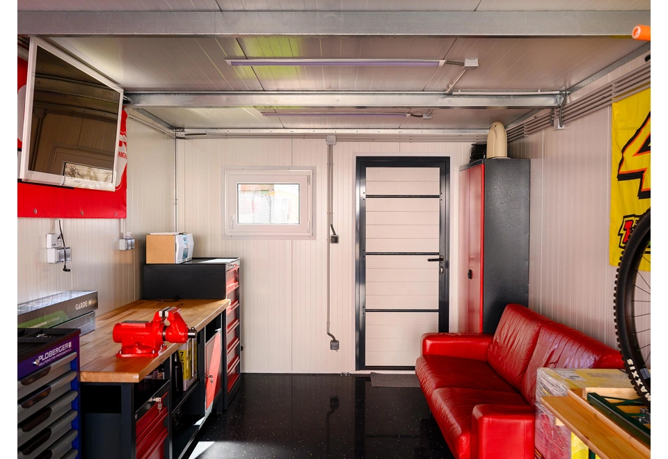 GARDEON® Garáž s dverami Hörmann a oknom