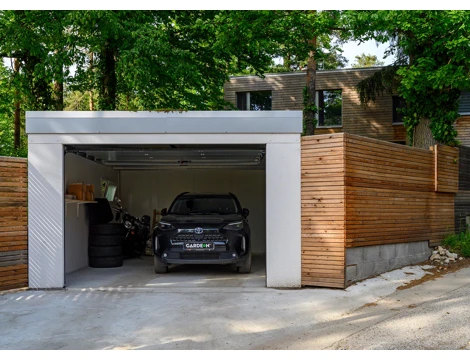 GARDEON® Garáž s dverami Hörmann a oknom