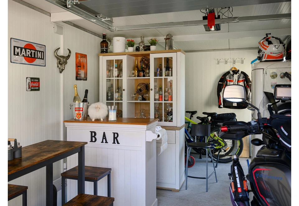 GARDEON® Garáž s dverami Hörmann, oknom a 4 svetlíkmi