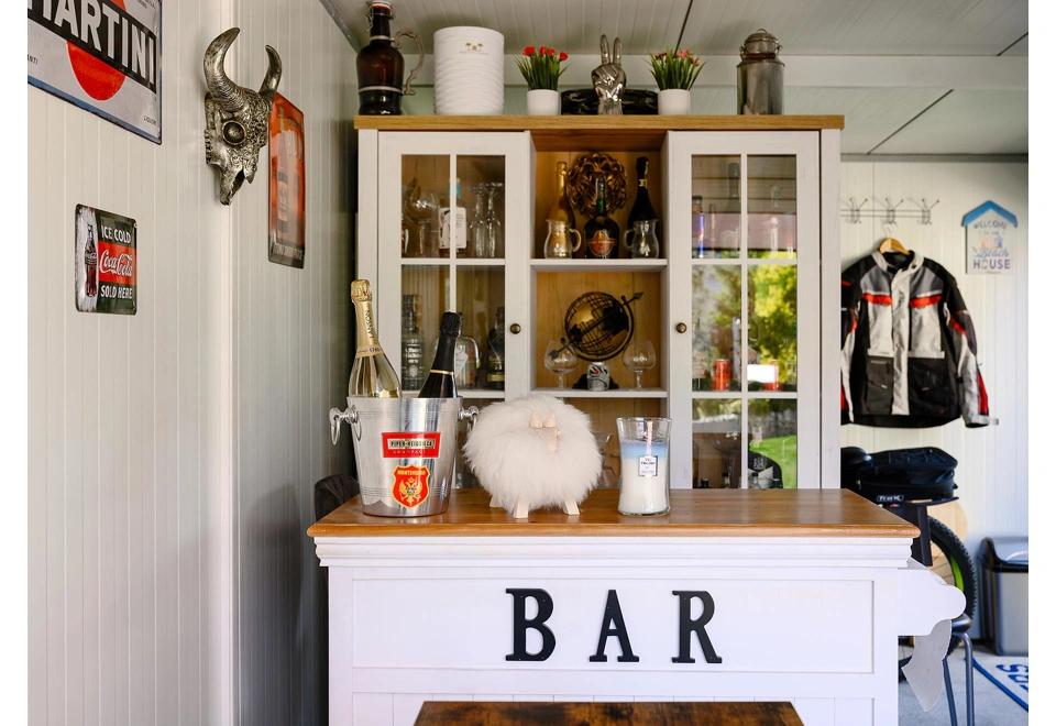 GARDEON® Garáž s dverami Hörmann, oknom a 4 svetlíkmi