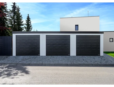 GARDEON® Garáž s tromi  sekcionálnymi garážovými bránami Hörmann
