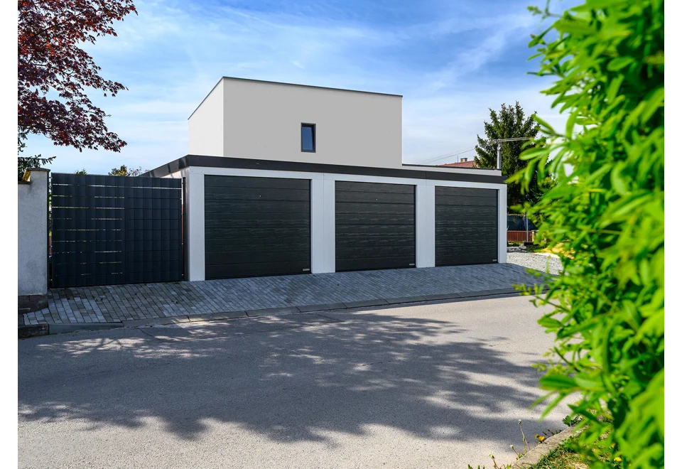GARDEON® Garáž s tromi  sekcionálnymi garážovými bránami Hörmann