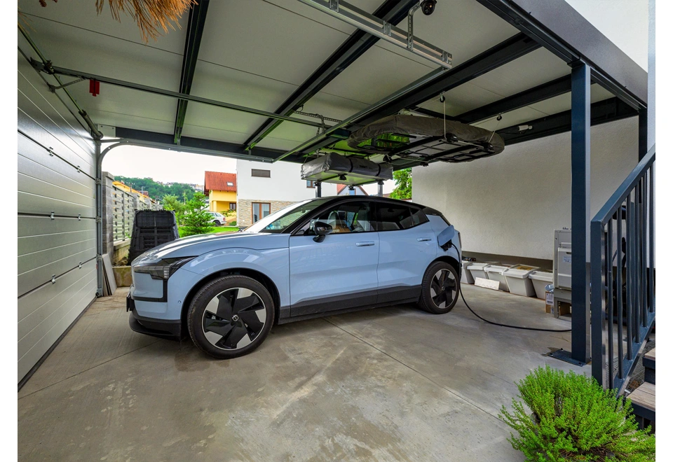 GARDEON® Prístrešok s bezpečnou garážovou bránou Hörmann