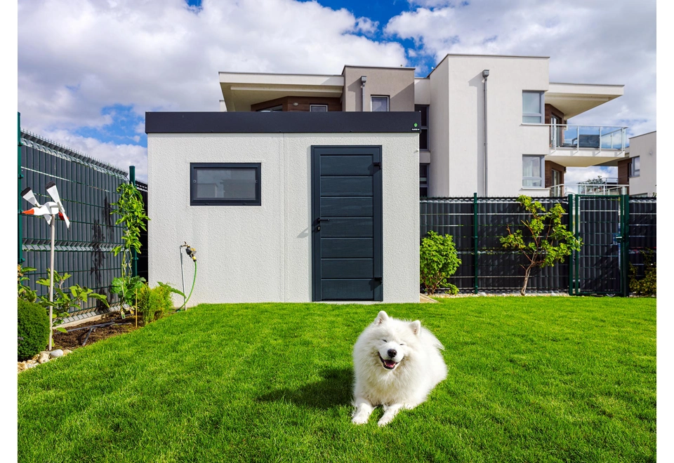 Zahradní domek Gardeon s dveřmi a oknem.