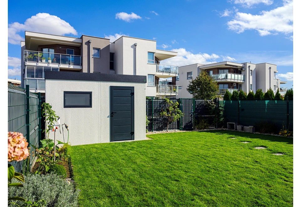 GARDEON® Záhradný domček s dverami Hörmann a oknom