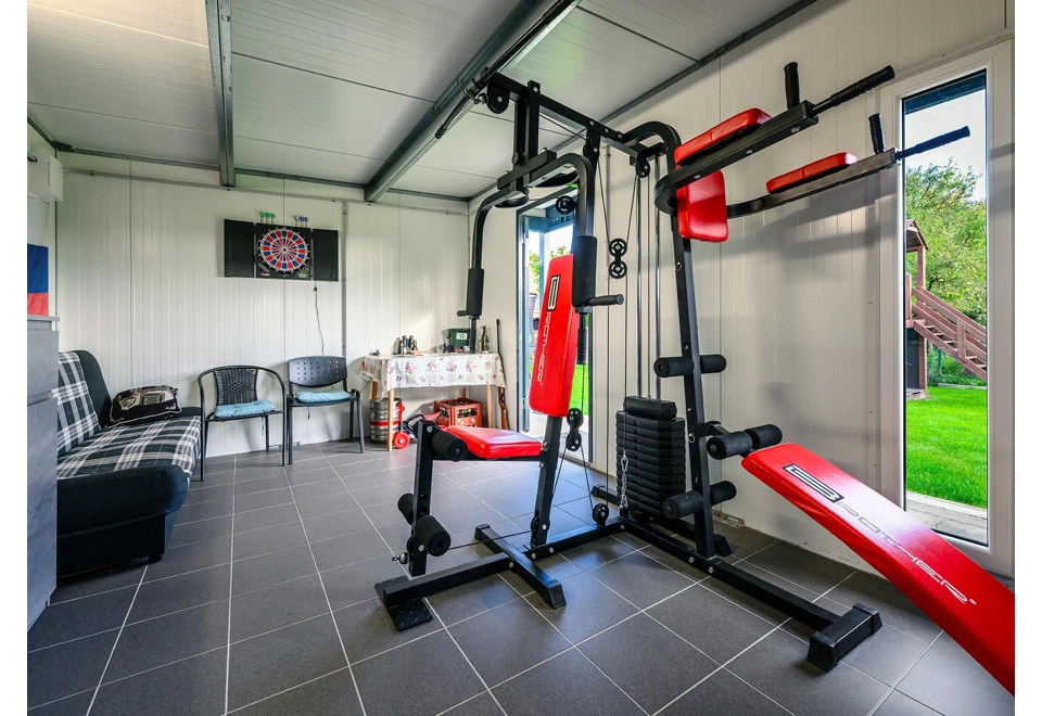 GARDEON® Záhradný domček s dverami Hörmann, oknom, dvomi svetlíkmi a predným prístreškom