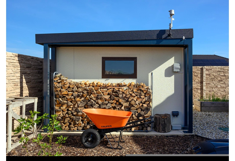 GARDEON® Záhradný domček s dverami Hörmann, oknom, svetlíkom a prístreškom