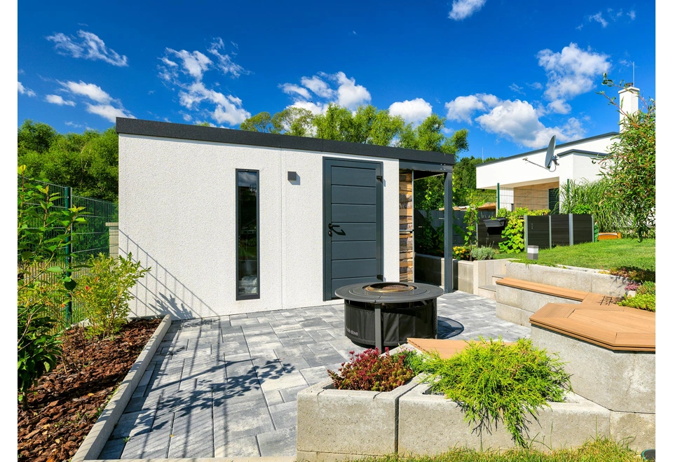 GARDEON® Záhradný domček s dverami Hörmann, svetlíkom a pravým prístreškom