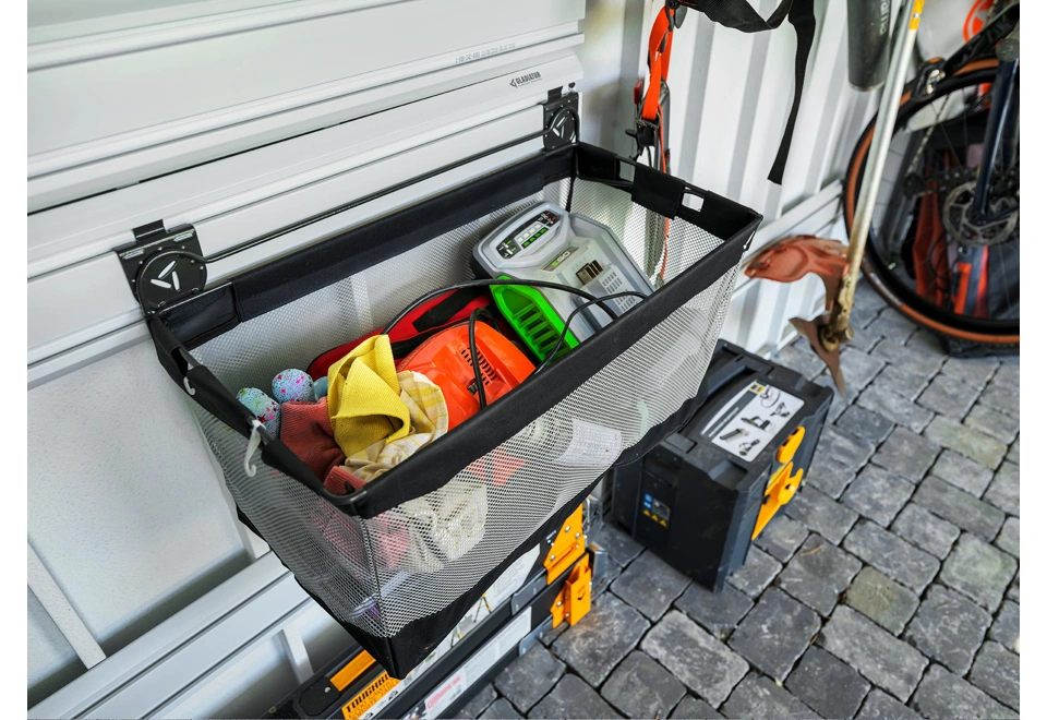 GARDEON® Záhradný domček s garážovou bránou a dverami Hörmann, oknom, dvomi svetlíkmi a dvomi prístreškami