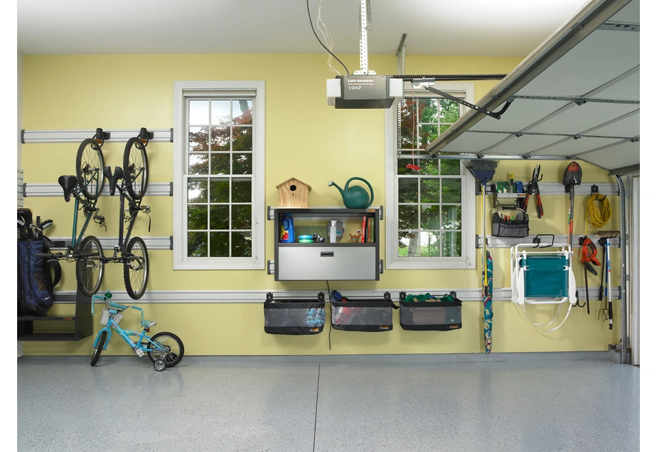 GLADIATOR® FOLD-AWAY Oceľová nástenná skrinka